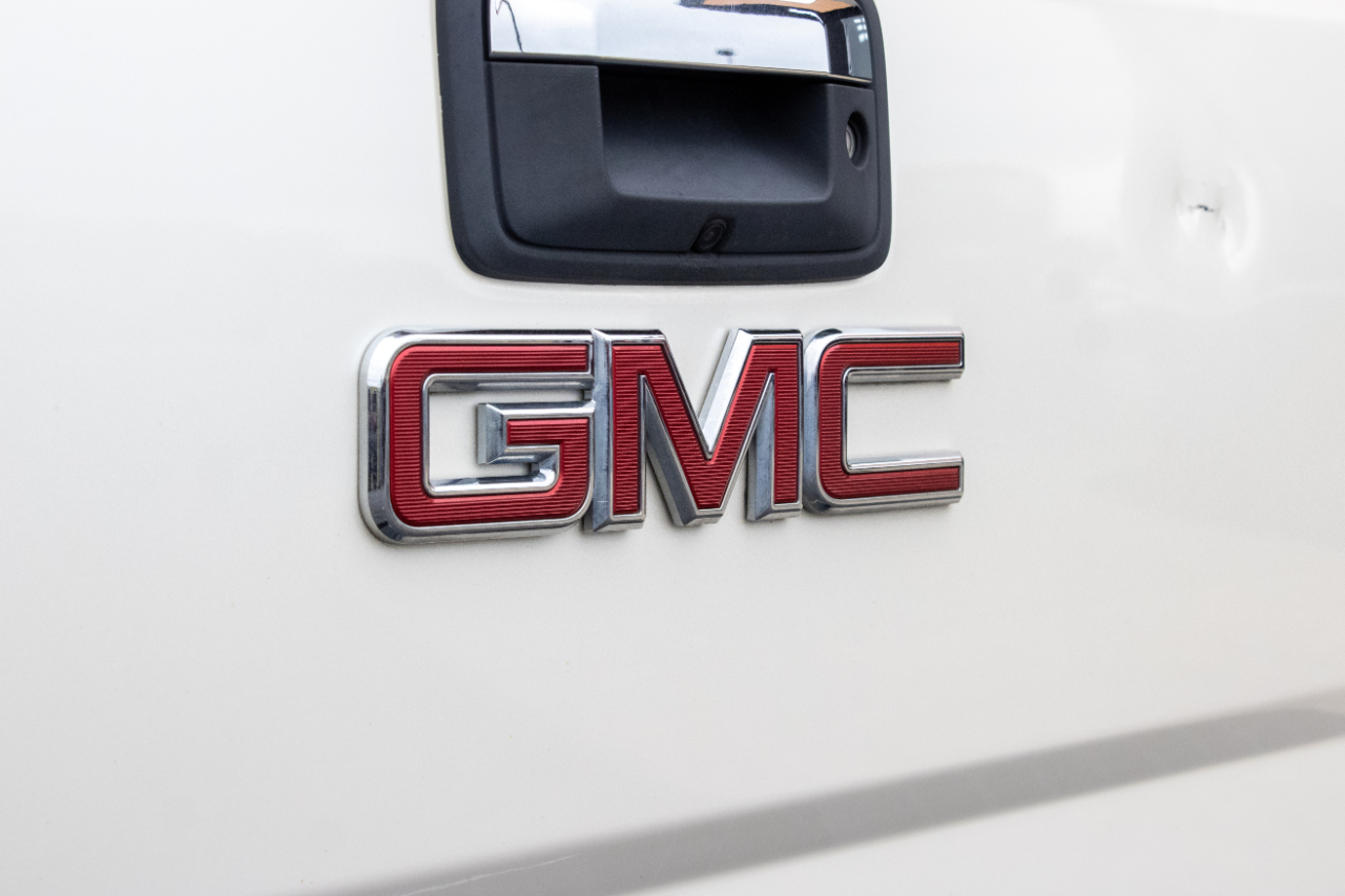 GMC Sierra 1500 4WD Crew Cab 143.5" SLT 2015