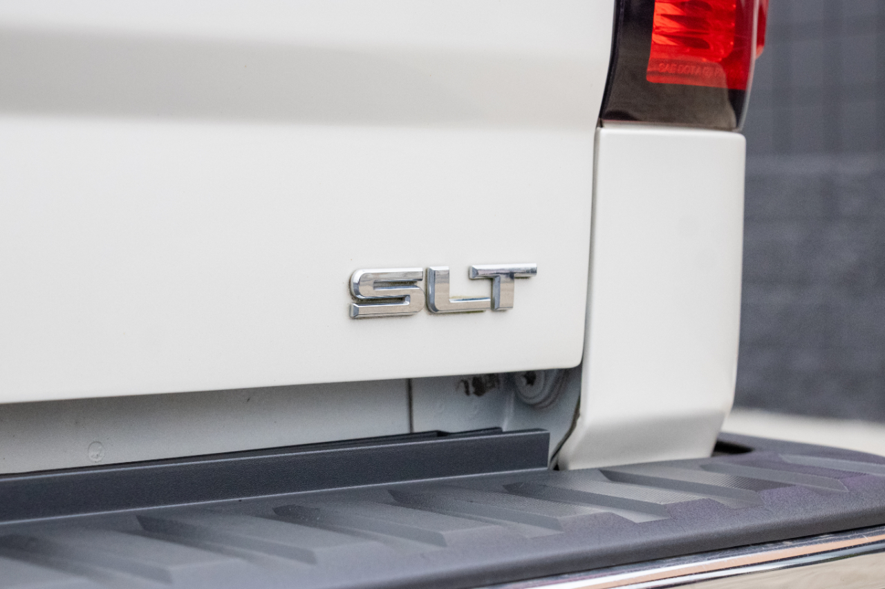 GMC Sierra 1500 4WD Crew Cab 143.5" SLT 2015