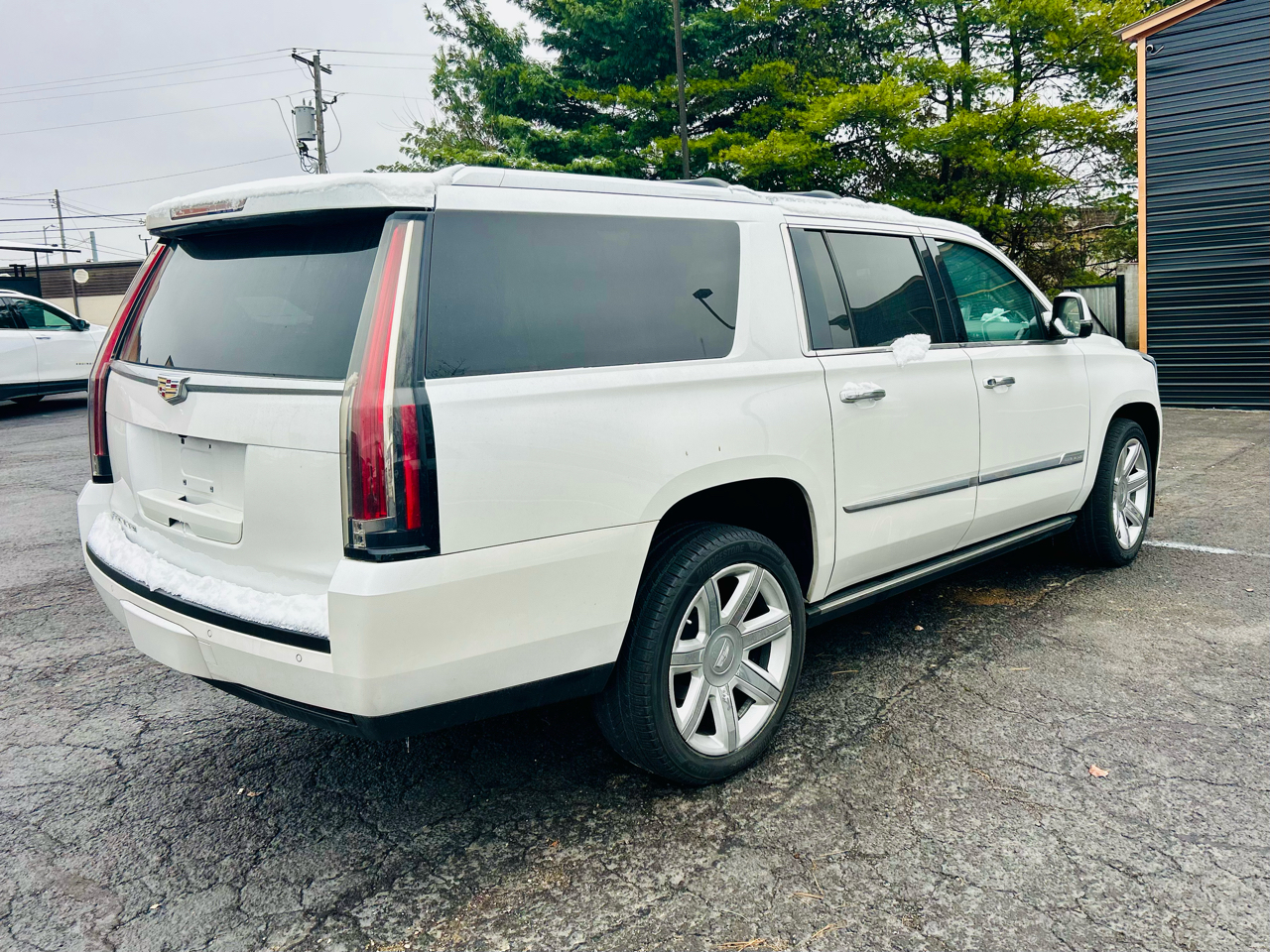 Cadillac Escalade ESV 4WD 4dr Premium Collection 2016