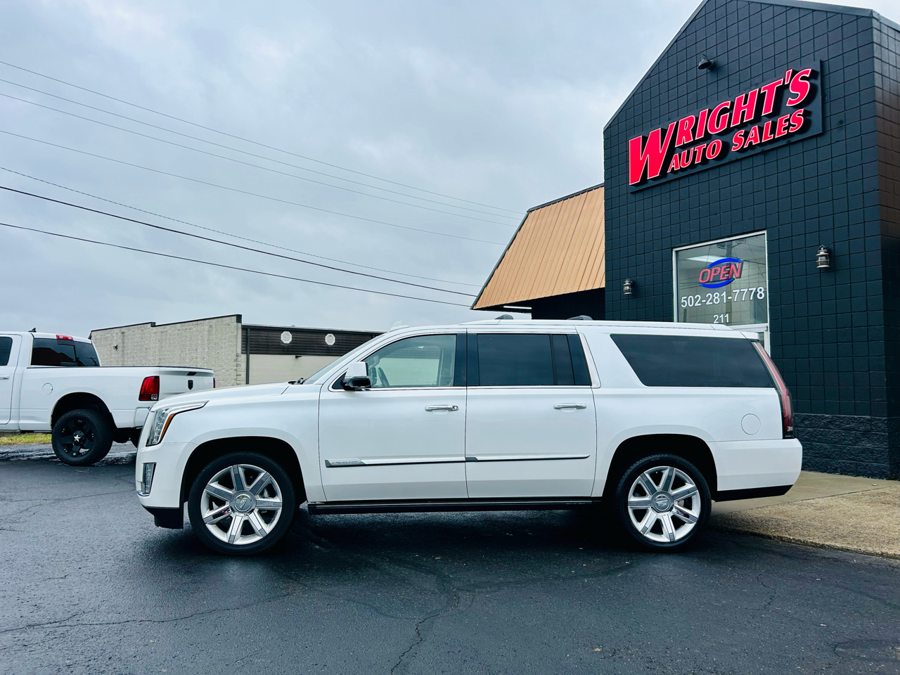 Cadillac Escalade ESV 4WD 4dr Premium Collection 2016