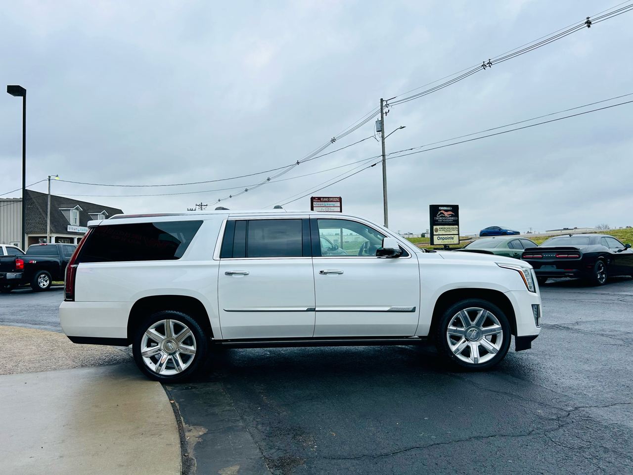 Cadillac Escalade ESV 4WD 4dr Premium Collection 2016