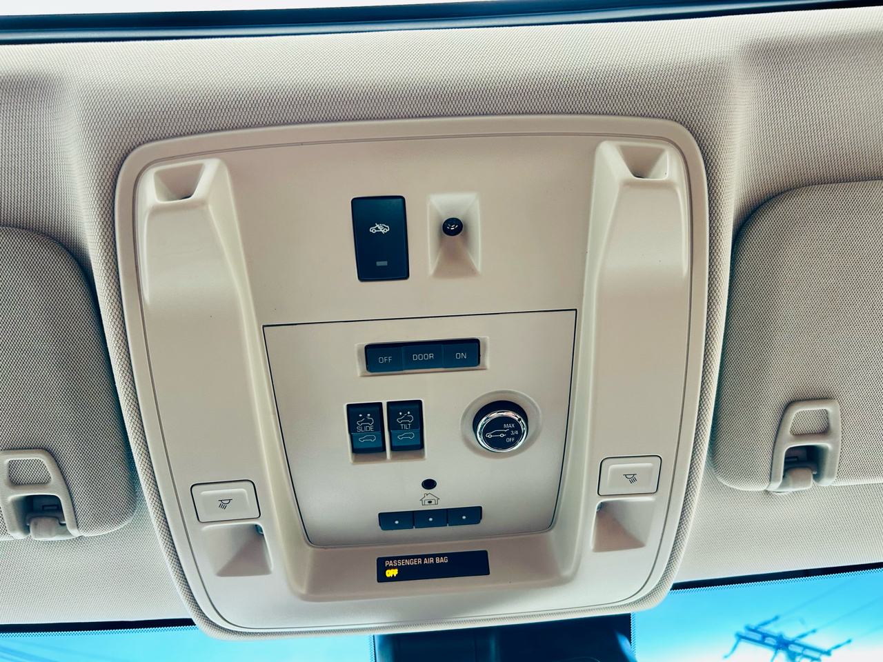 Cadillac Escalade ESV 4WD 4dr Premium Collection 2016