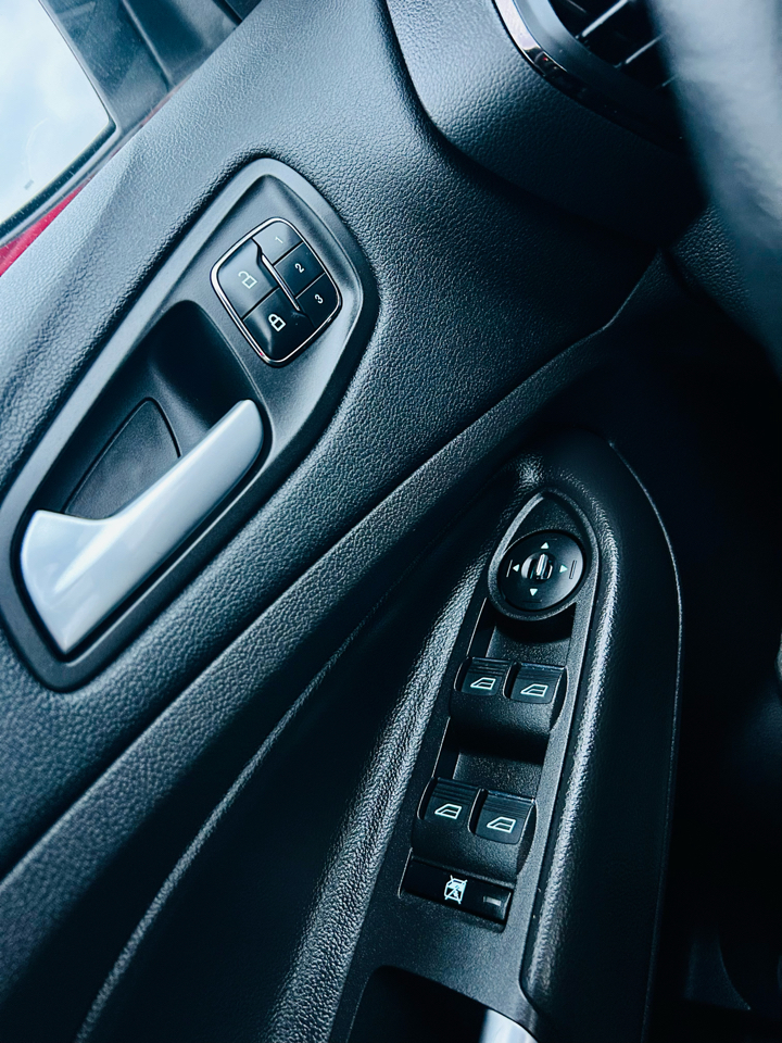 Ford Escape FWD 4dr Titanium 2016