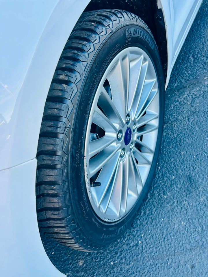 Ford Fusion 4dr Sdn SE FWD 2015