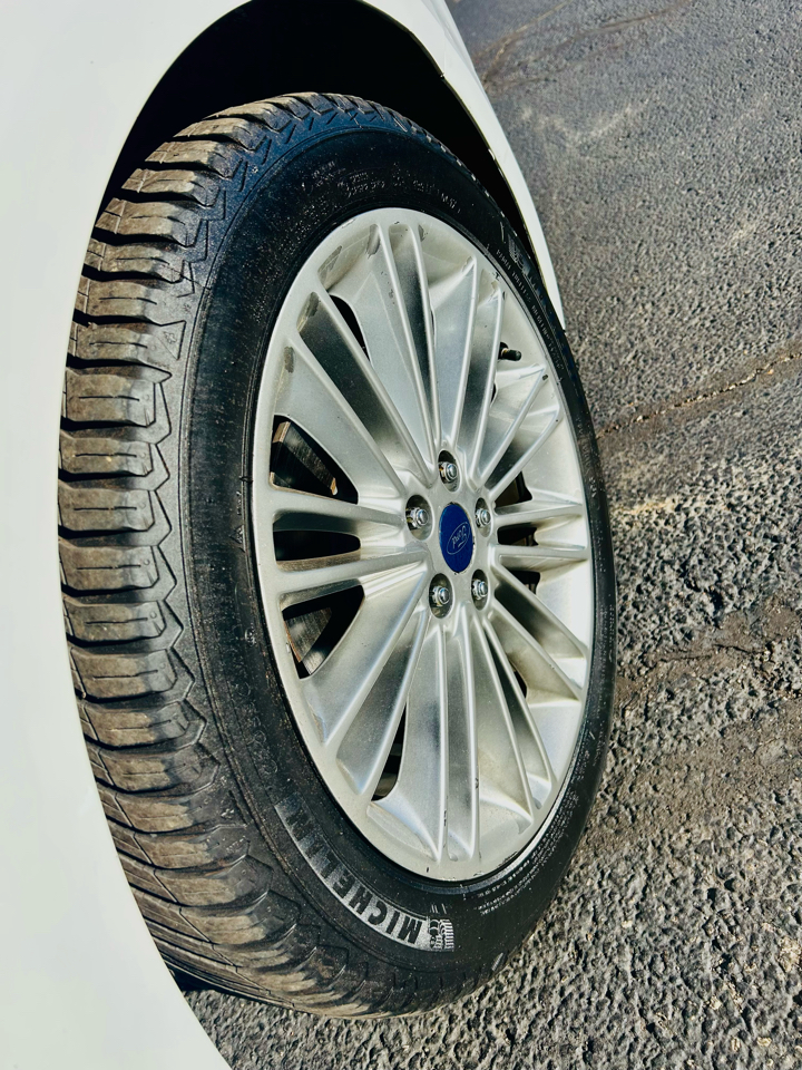 Ford Fusion 4dr Sdn SE FWD 2015