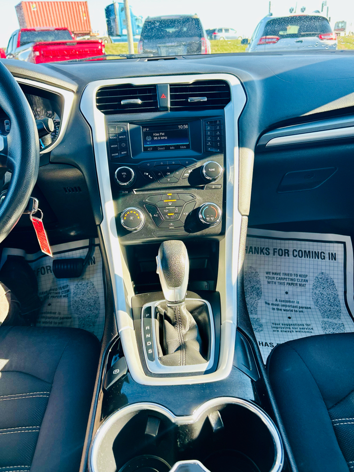 Ford Fusion 4dr Sdn SE FWD 2015