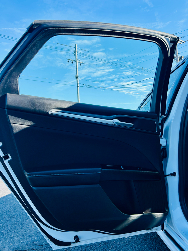 Ford Fusion 4dr Sdn SE FWD 2015