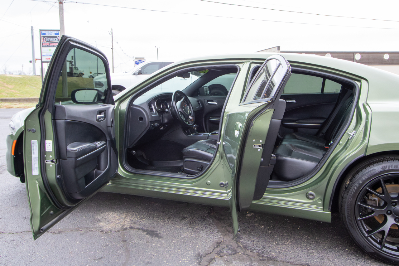 Dodge Charger SXT RWD 2020