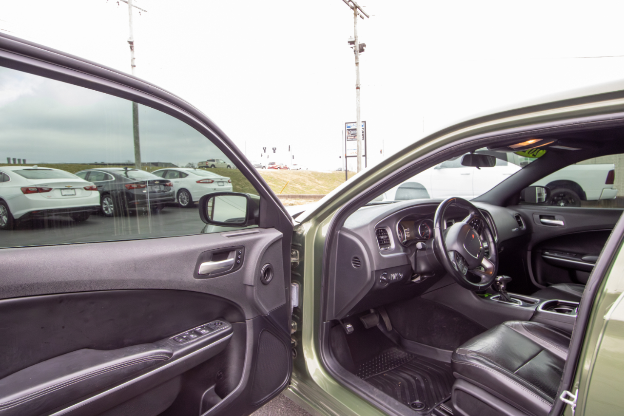 Dodge Charger SXT RWD 2020