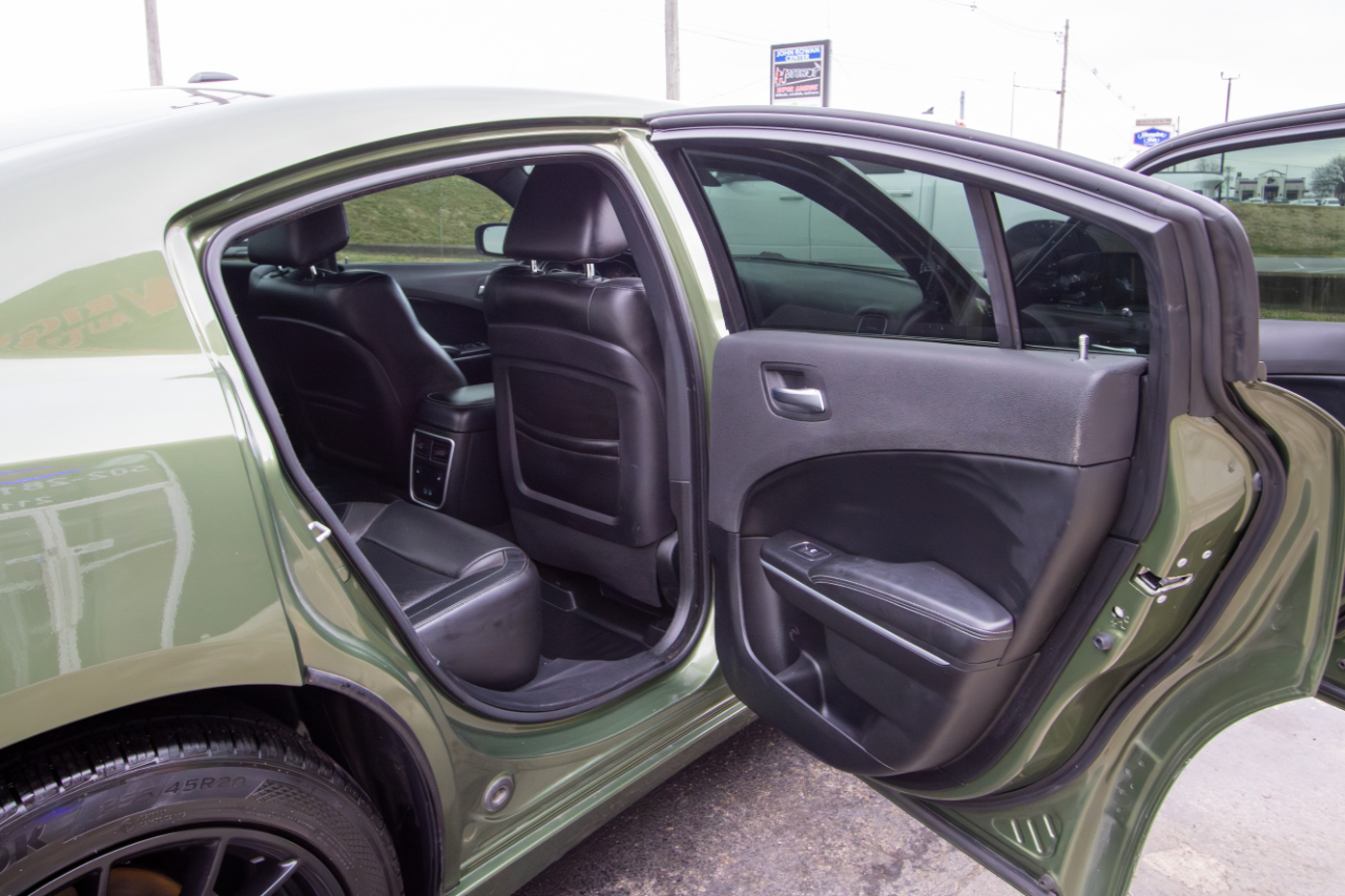 Dodge Charger SXT RWD 2020