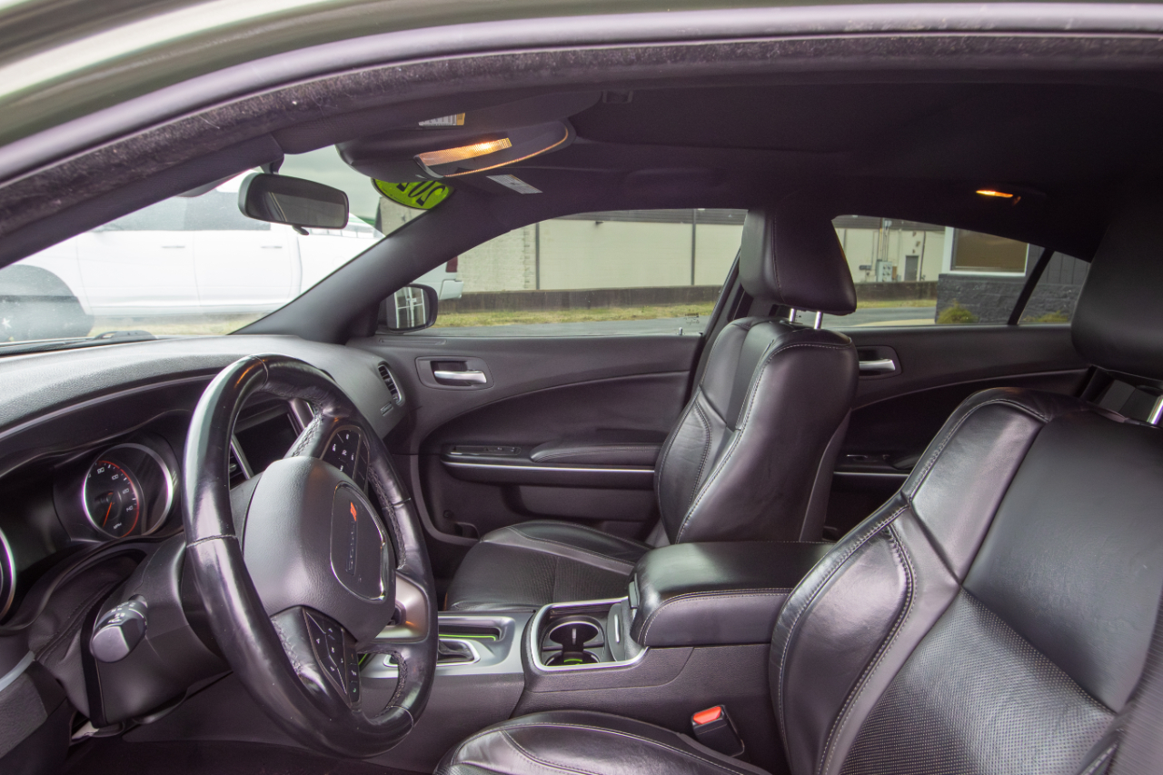 Dodge Charger SXT RWD 2020