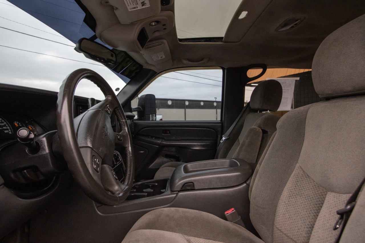 Chevrolet Silverado 1500 Crew Cab 143.5" WB LS 2005