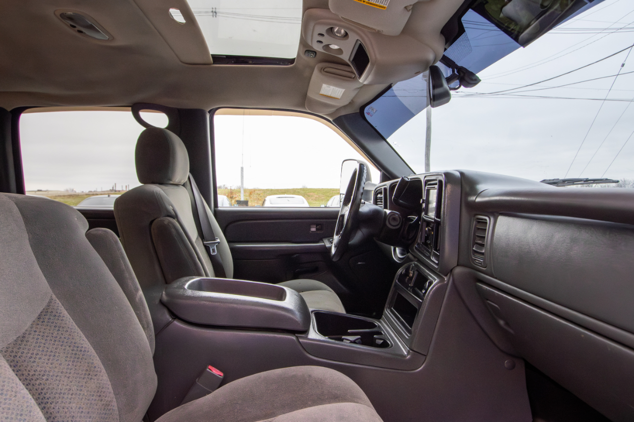 Chevrolet Silverado 1500 Crew Cab 143.5" WB LS 2005