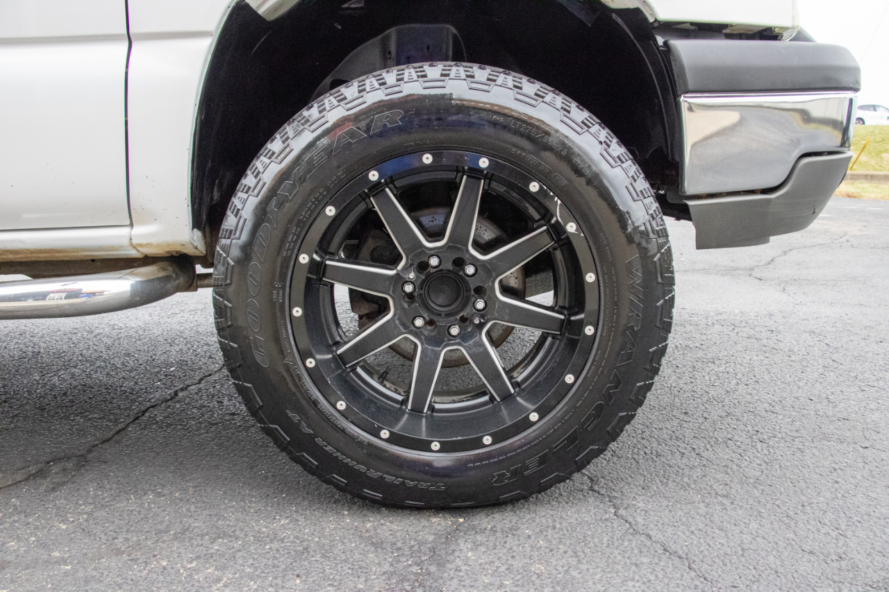 Chevrolet Silverado 1500 Crew Cab 143.5" WB LS 2005