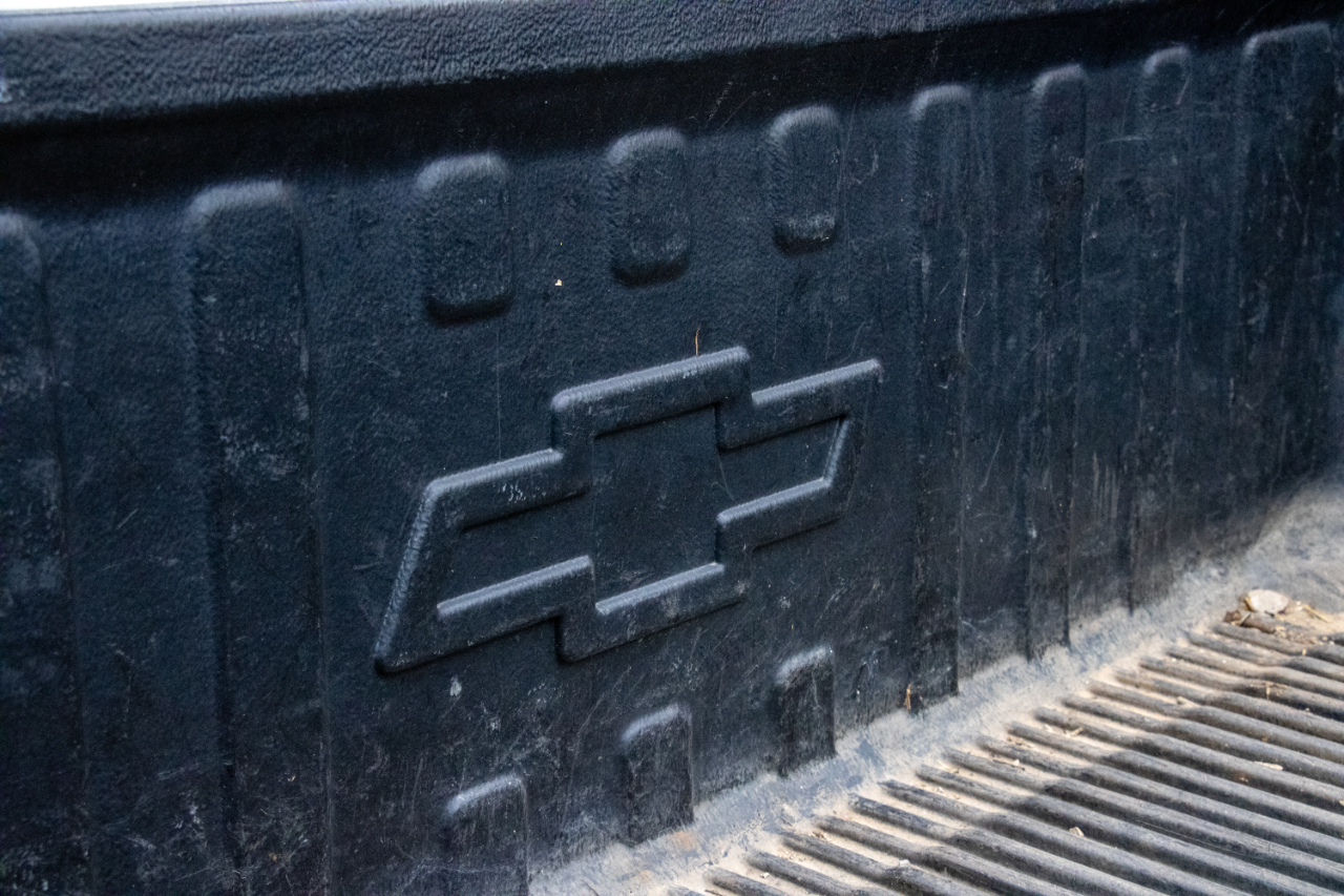 Chevrolet Silverado 1500 Crew Cab 143.5" WB LS 2005