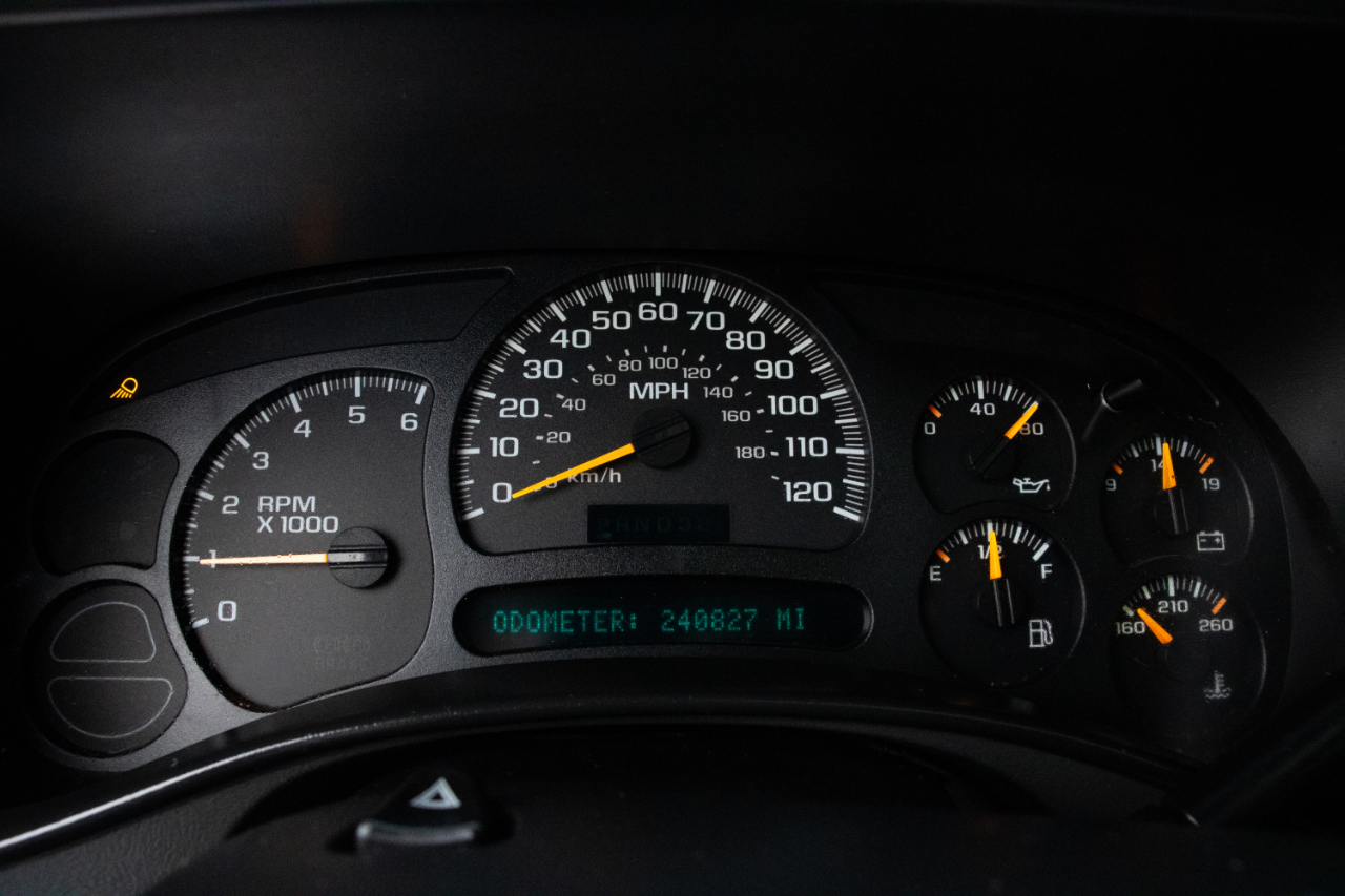 Chevrolet Silverado 1500 Crew Cab 143.5" WB LS 2005