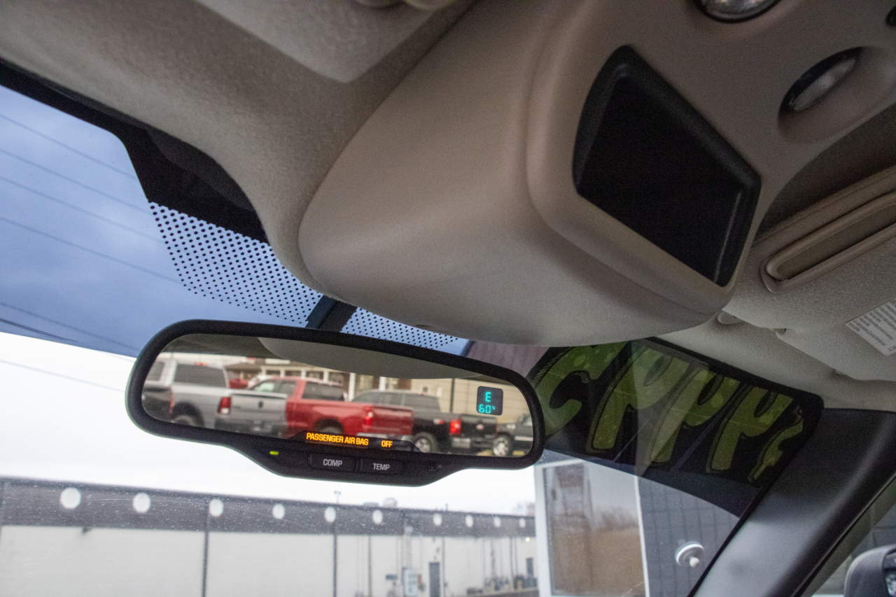 Chevrolet Silverado 1500 Crew Cab 143.5" WB LS 2005