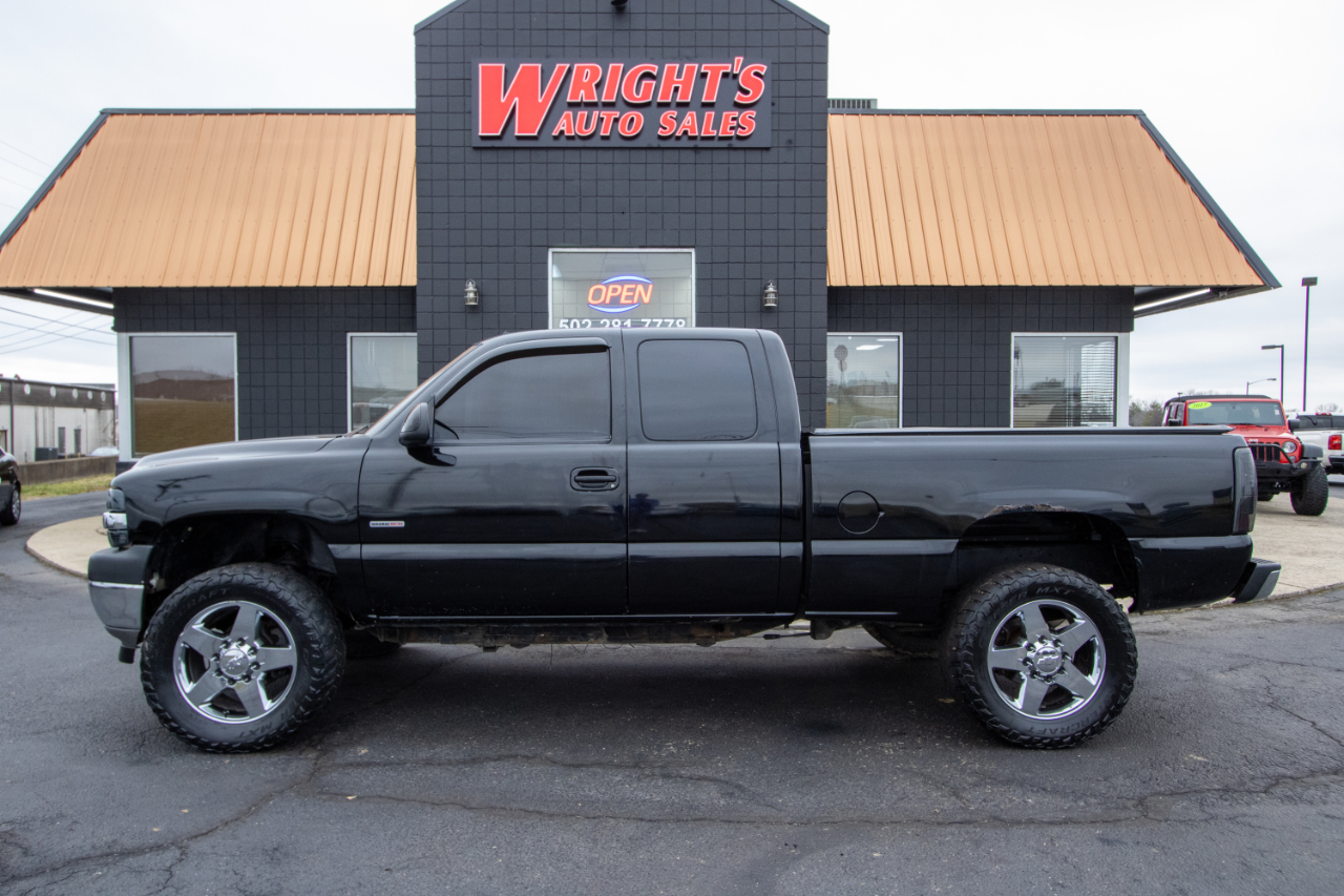 Chevrolet Silverado 2500HD Ext Cab 143.5" WB 4WD LT 2002