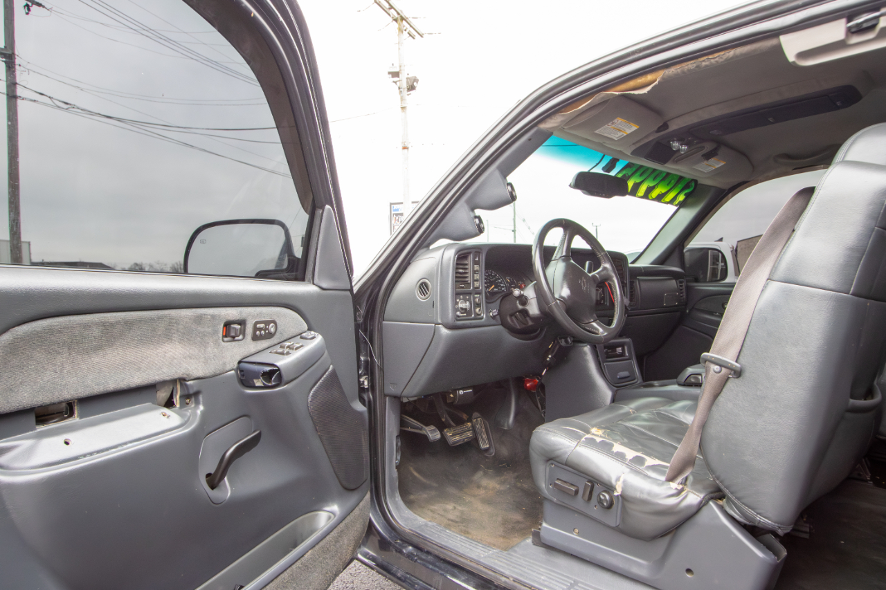 Chevrolet Silverado 2500HD Ext Cab 143.5" WB 4WD LT 2002