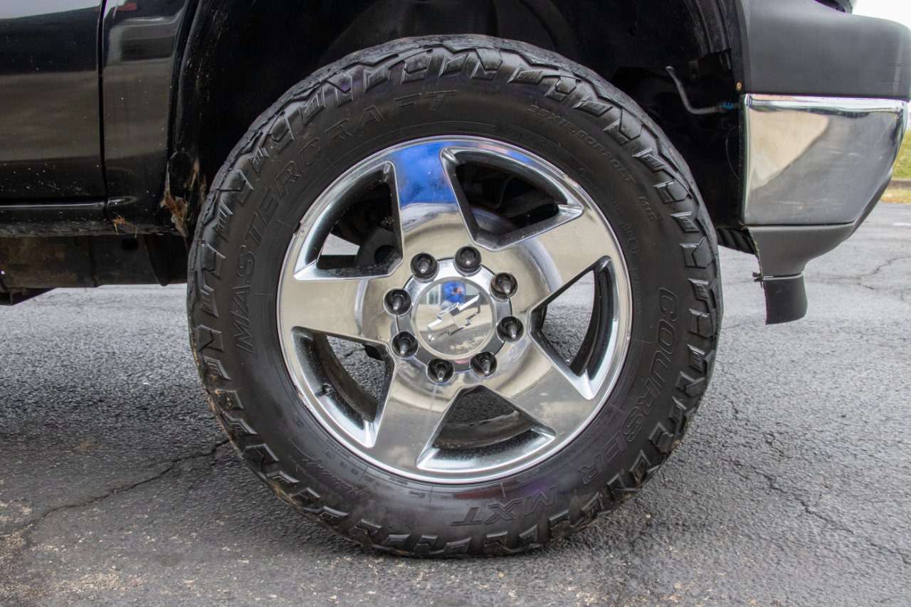 Chevrolet Silverado 2500HD Ext Cab 143.5" WB 4WD LT 2002