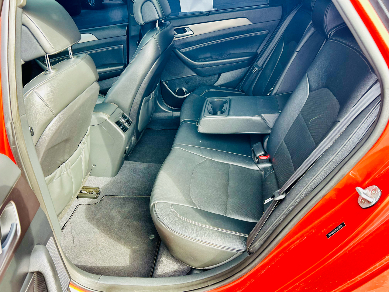 Hyundai Sonata 4dr Sdn 2.0T Limited w/Gray Accents 2015