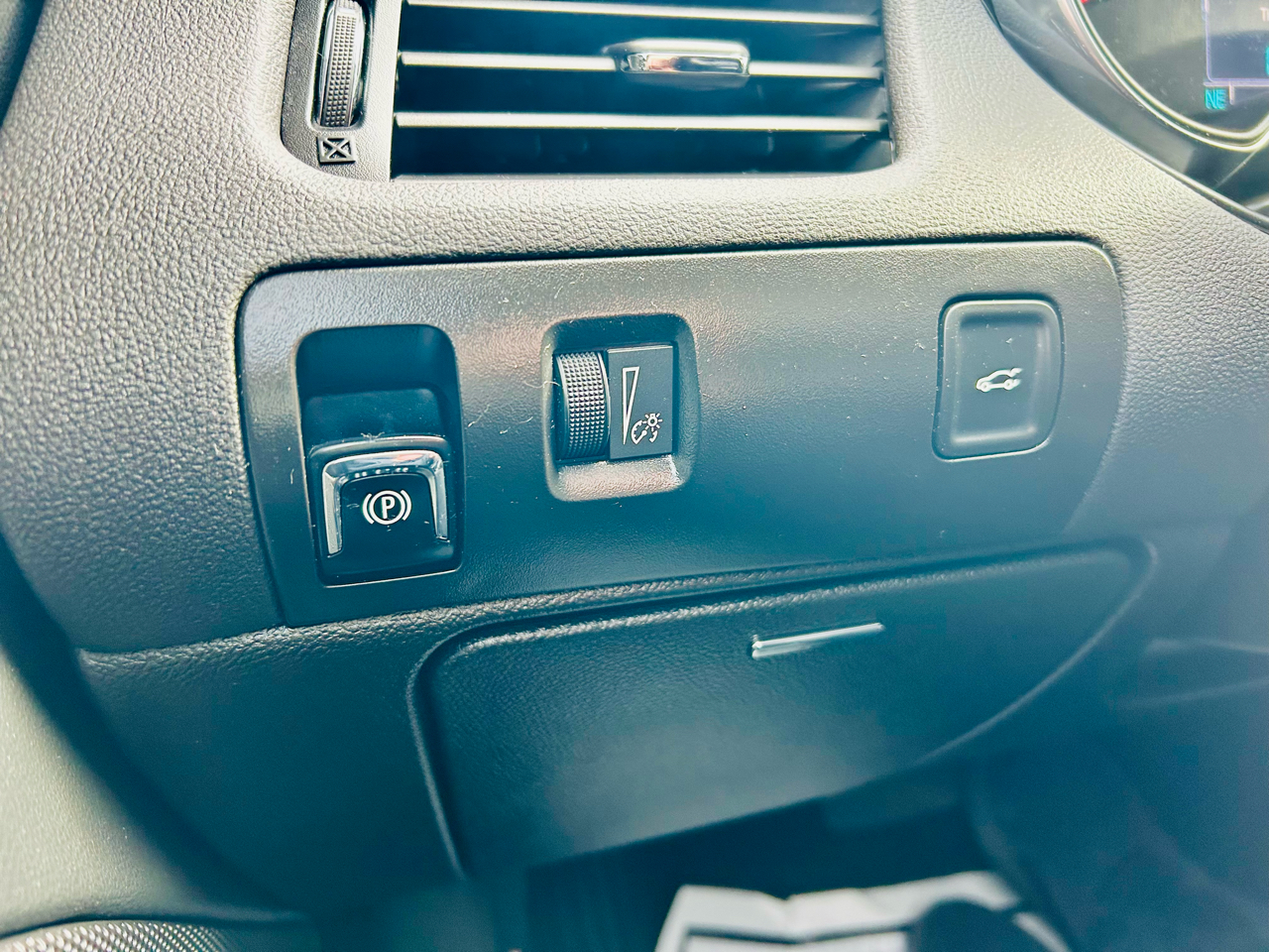 Chevrolet Impala 4dr Sdn LT w/1LT 2018