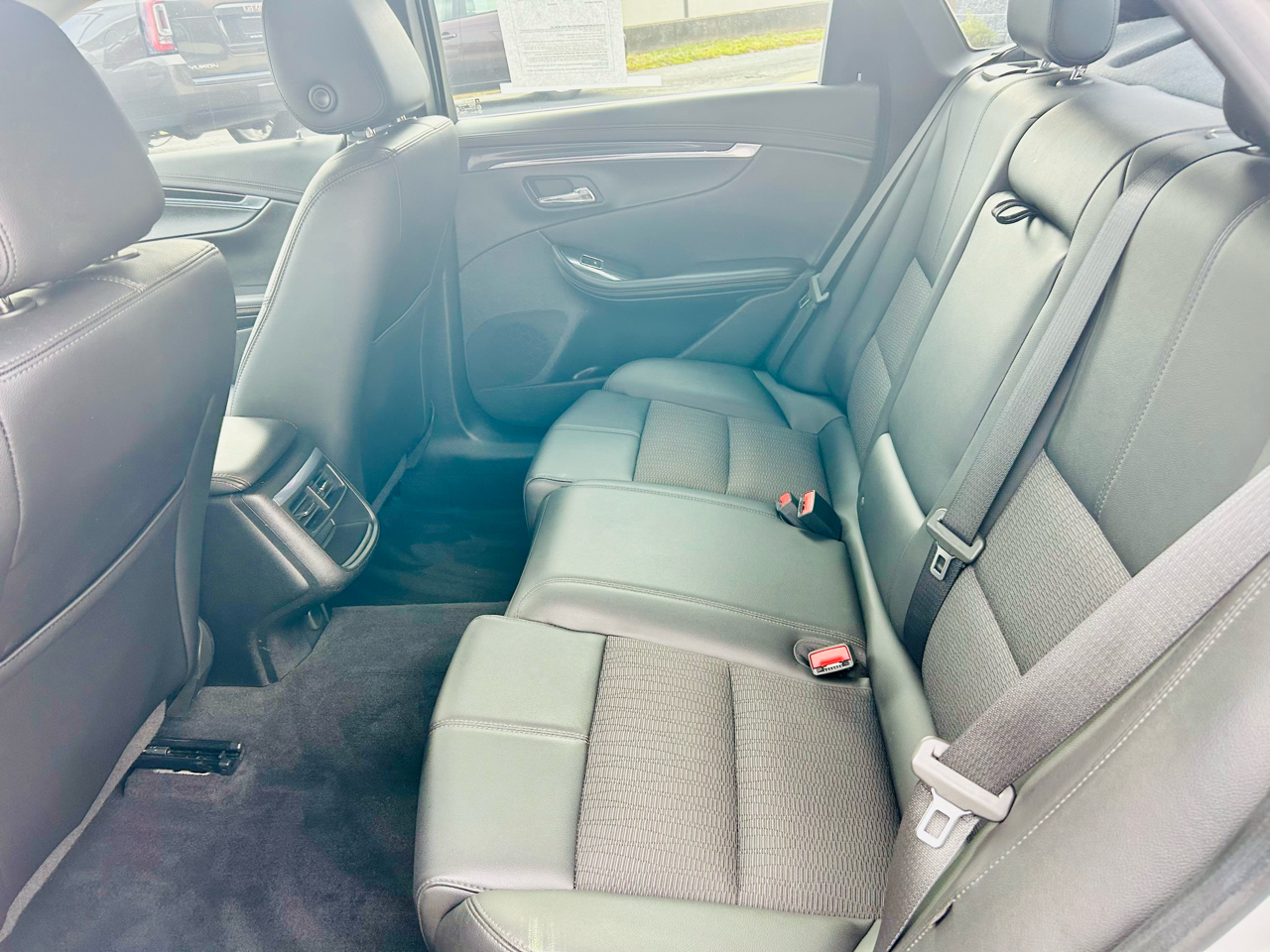 Chevrolet Impala 4dr Sdn LT w/1LT 2018