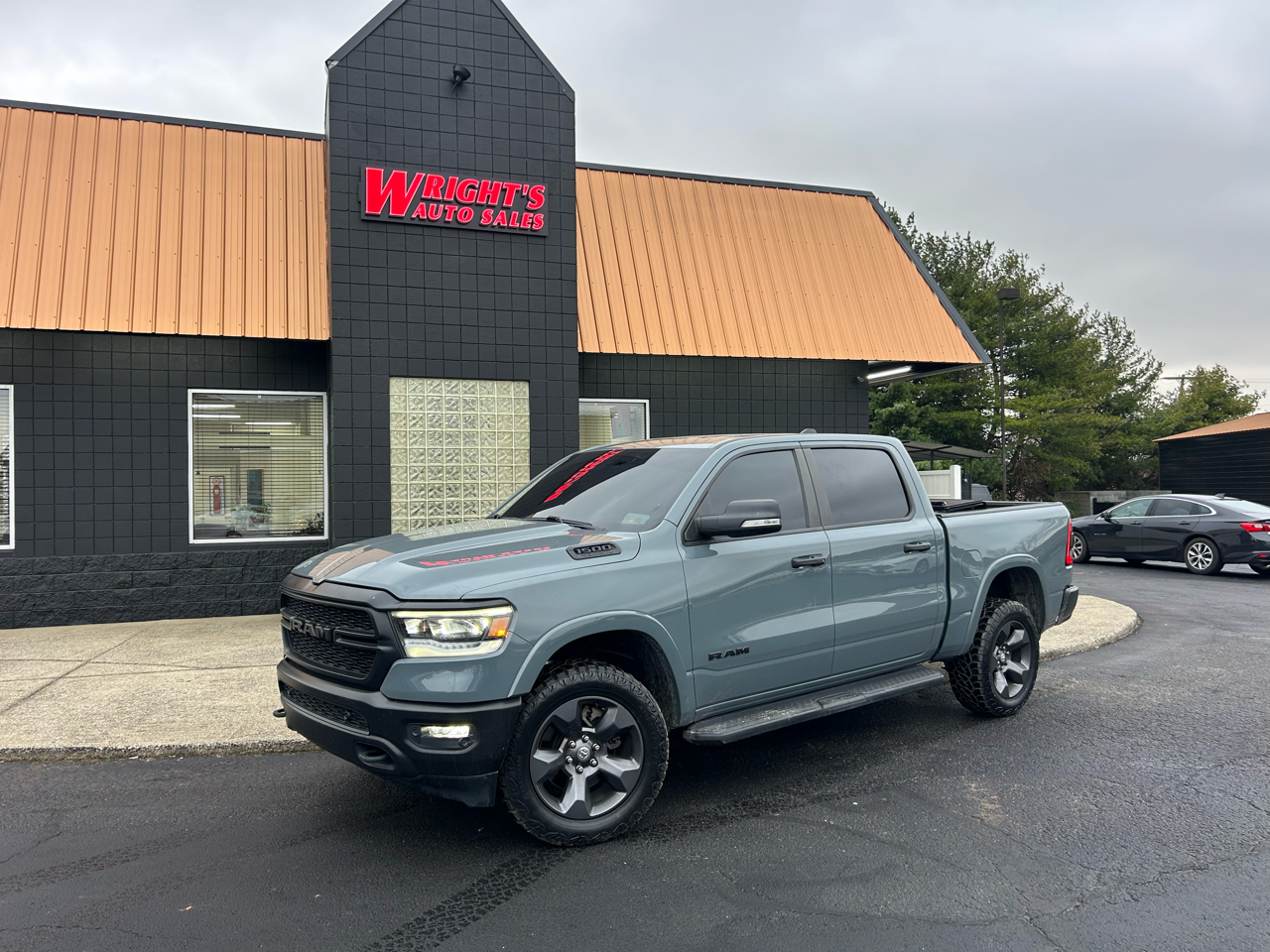 RAM 1500 Big Horn 4x4 Crew Cab 5'7" Box 2021