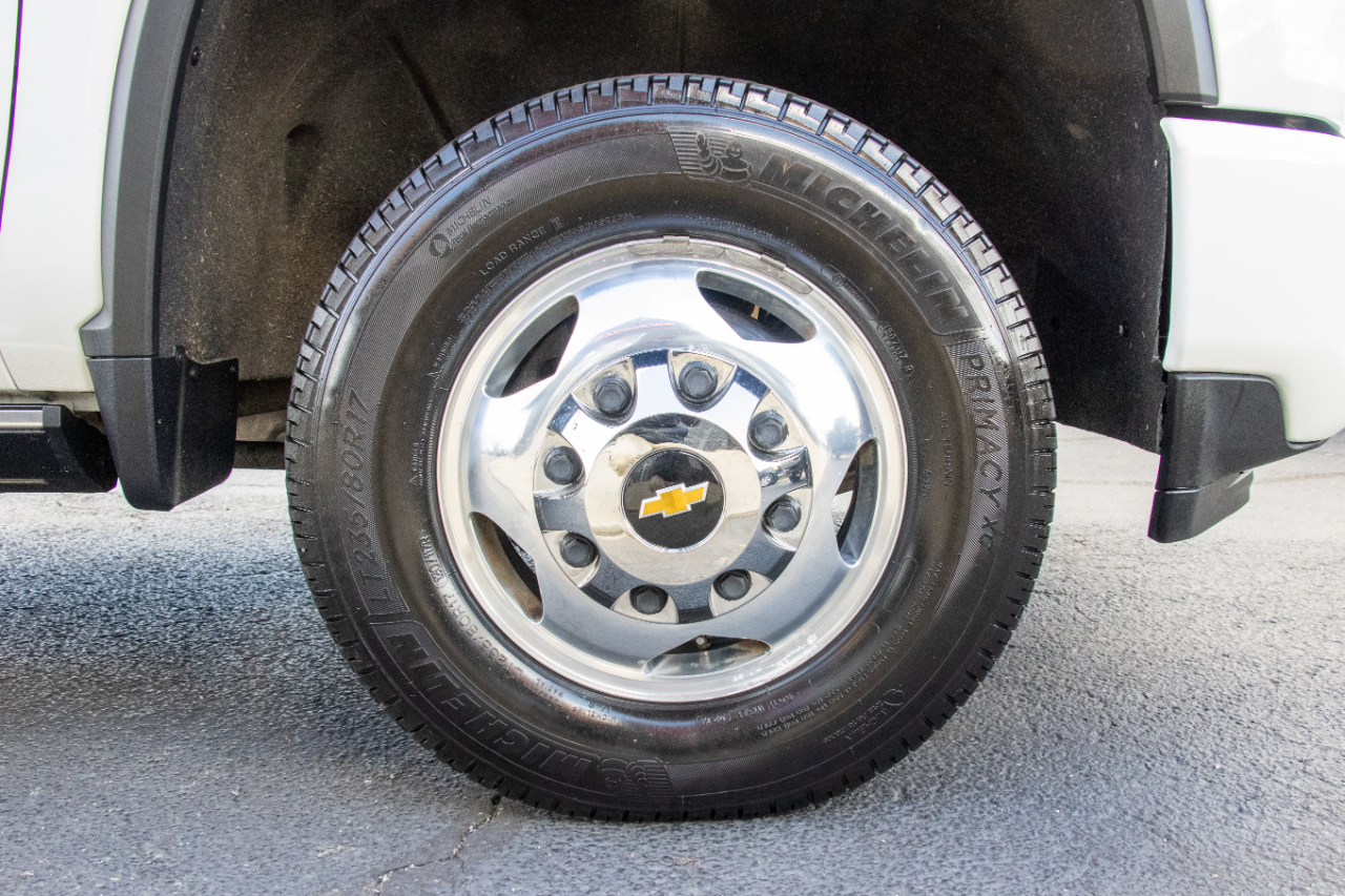 Chevrolet Silverado 3500HD 4WD Crew Cab 172" High Country 2023