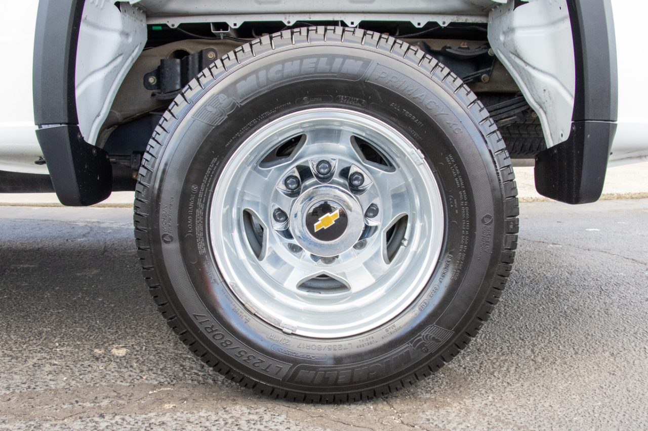 Chevrolet Silverado 3500HD 4WD Crew Cab 172" High Country 2023