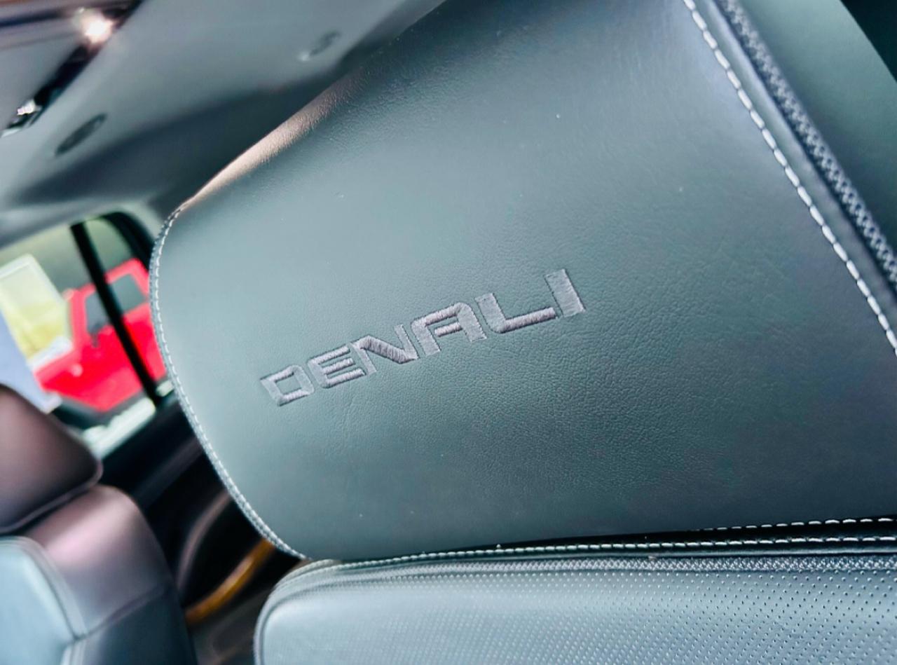 GMC Yukon 4WD 4dr Denali 2015