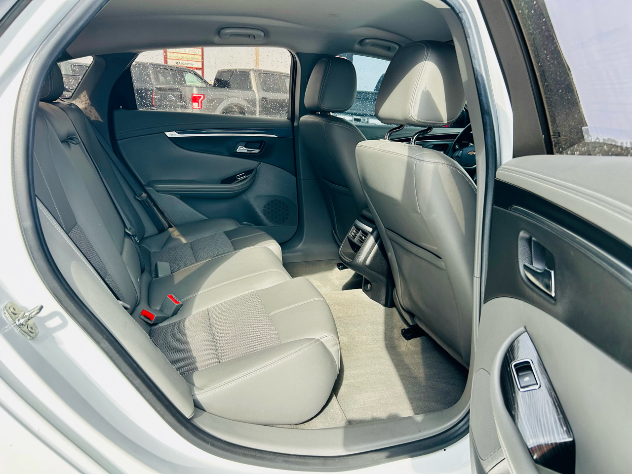 Chevrolet Impala 4dr Sdn LT w/1LT 2019