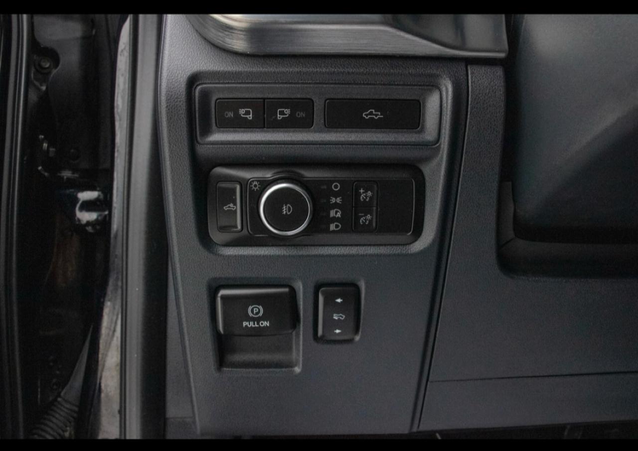 Ford F-150 4WD SuperCrew 145" Lariat 2022