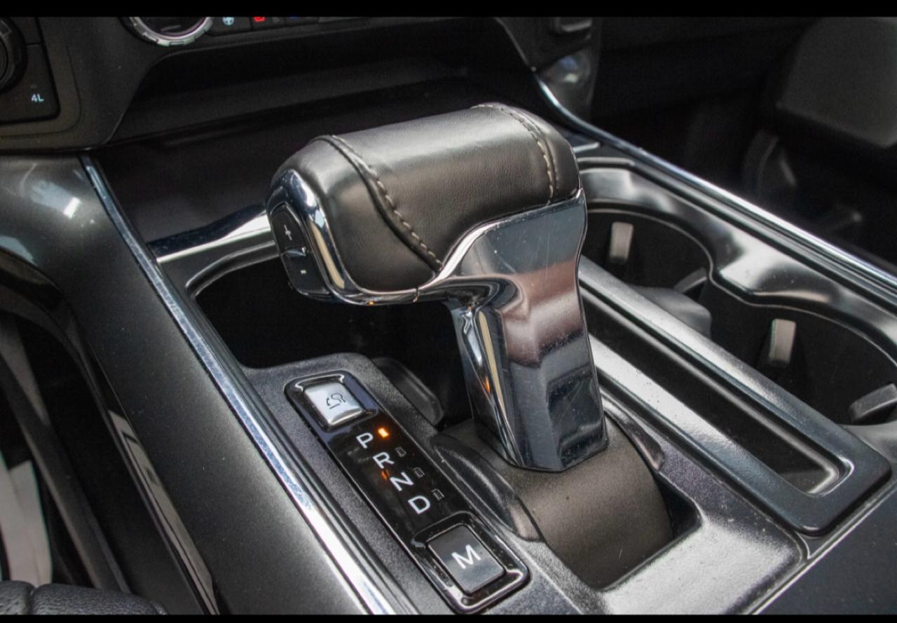 Ford F-150 4WD SuperCrew 145" Lariat 2022