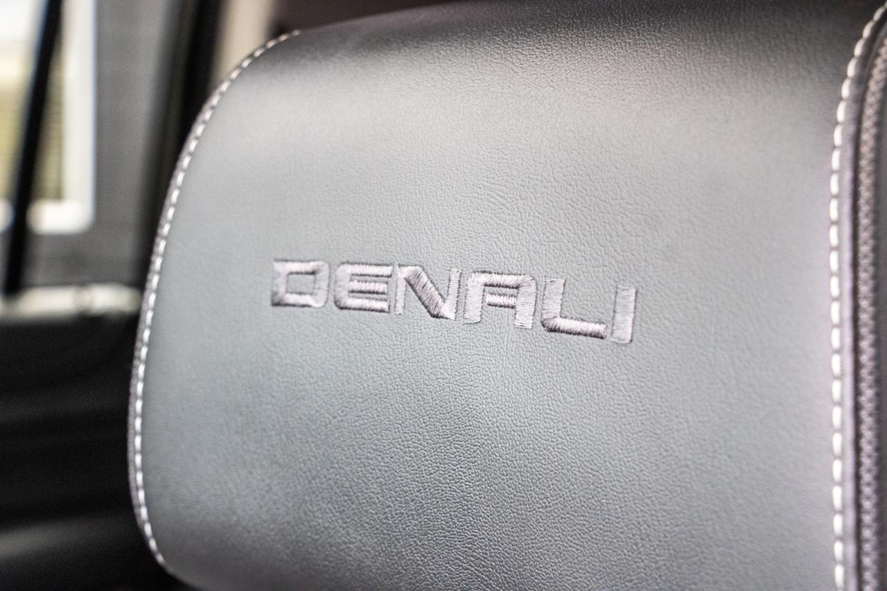 GMC Yukon XL 4WD 4dr Denali 2019