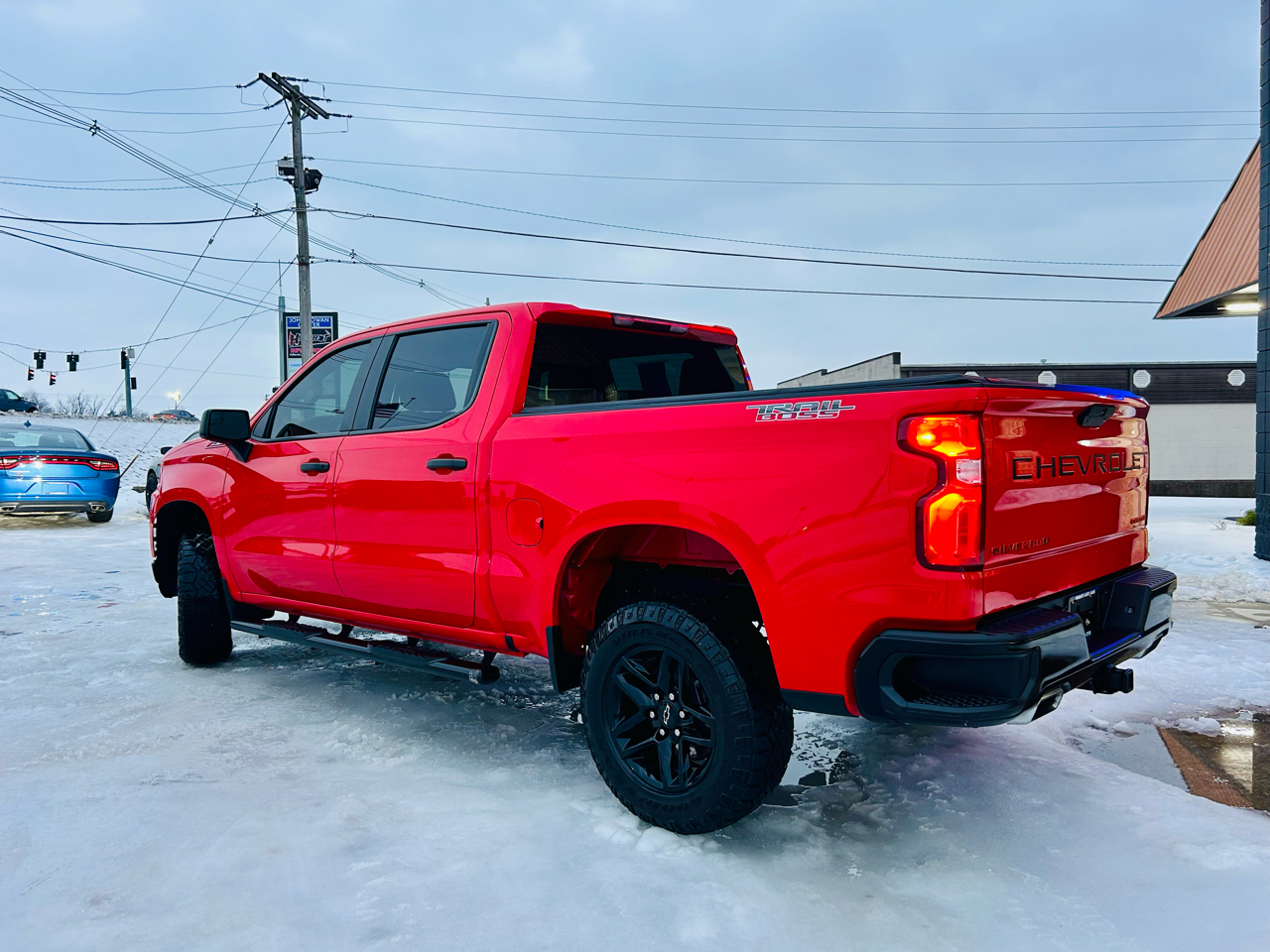 Chevrolet Silverado 1500 4WD Crew Cab 147" Custom Trail Boss 2021