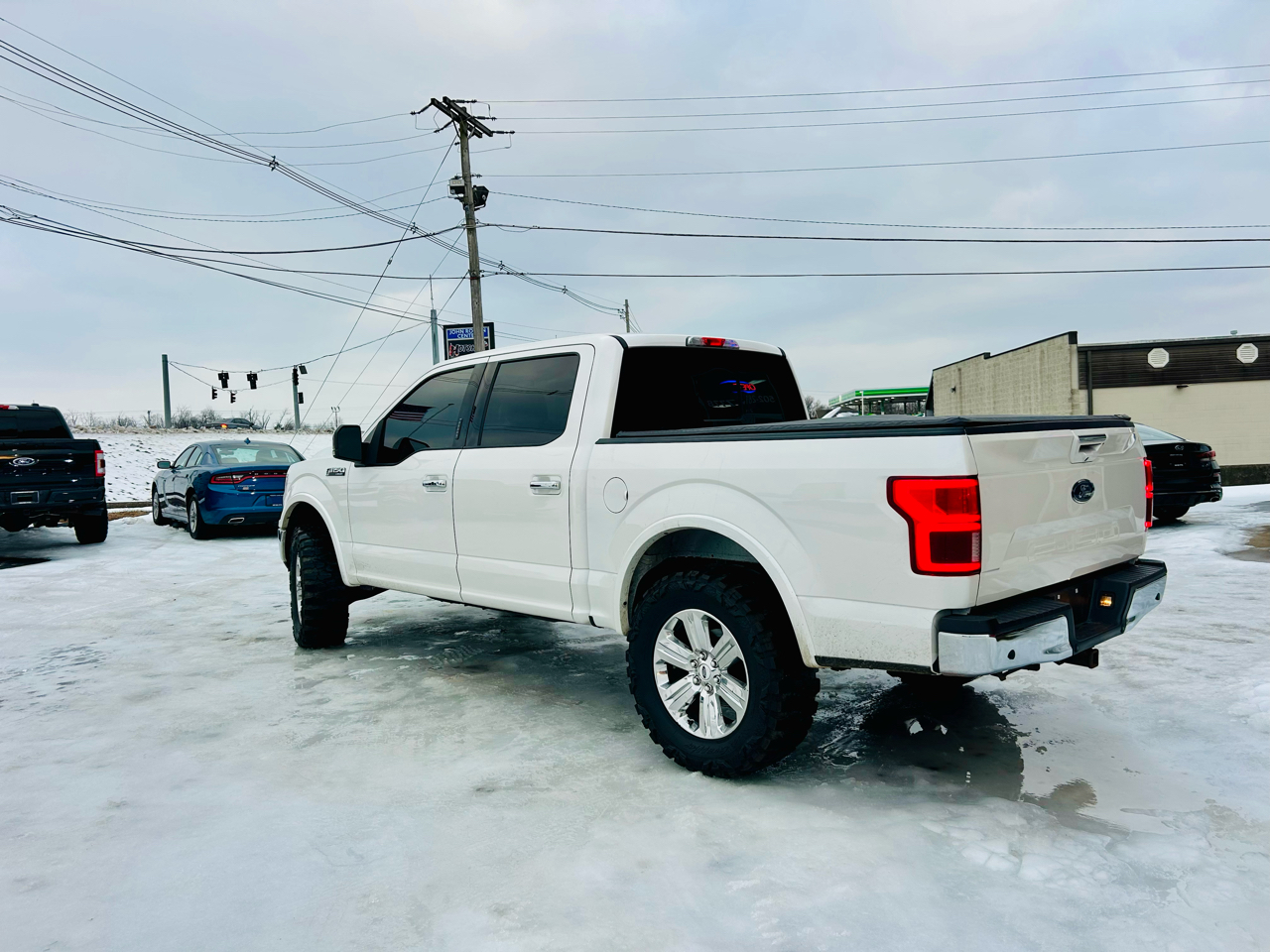 Ford F-150 Lariat SuperCrew Short Bed 4WD 2019