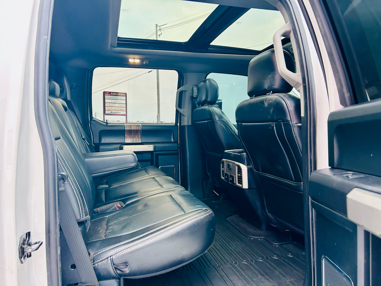 Ford F-150 Lariat SuperCrew Short Bed 4WD 2019