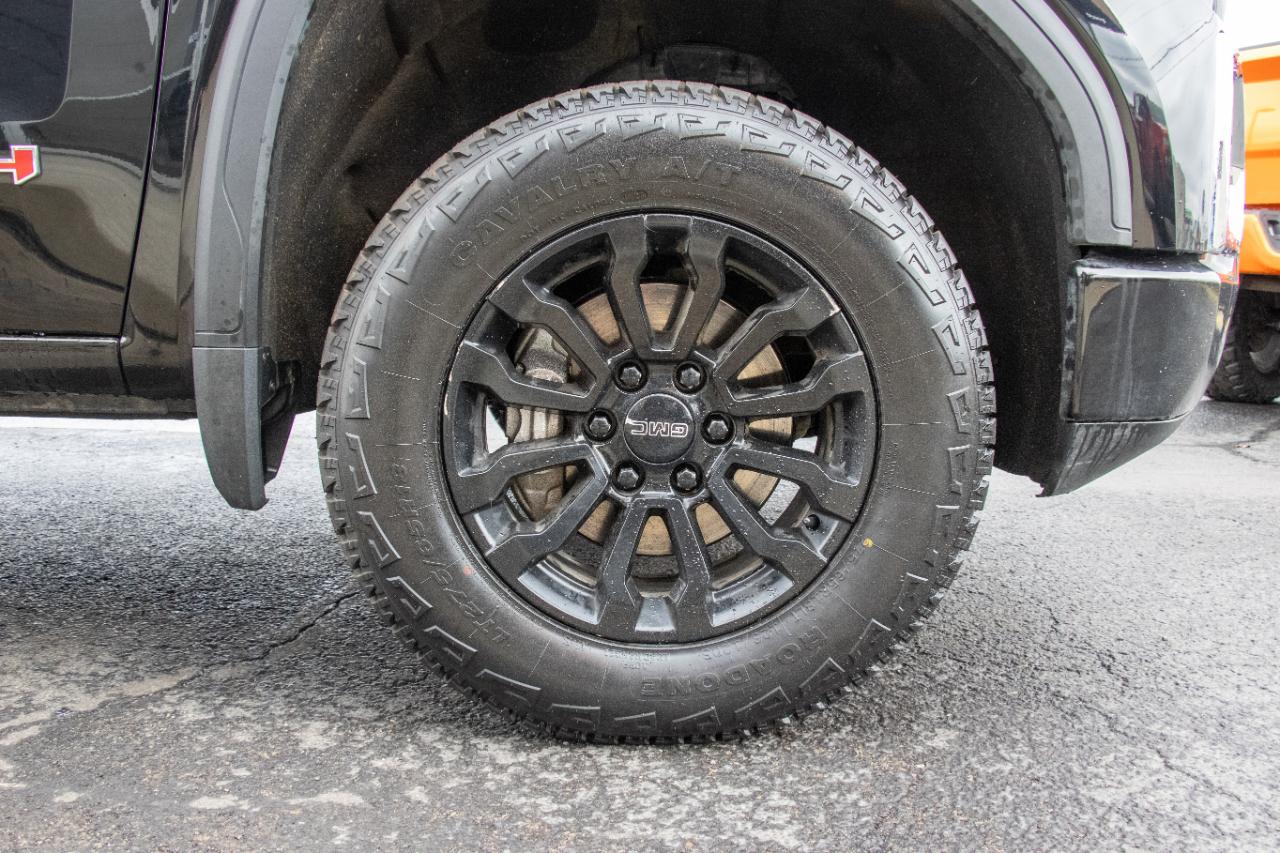 GMC Sierra 1500 4WD Crew Cab 147" AT4 2021