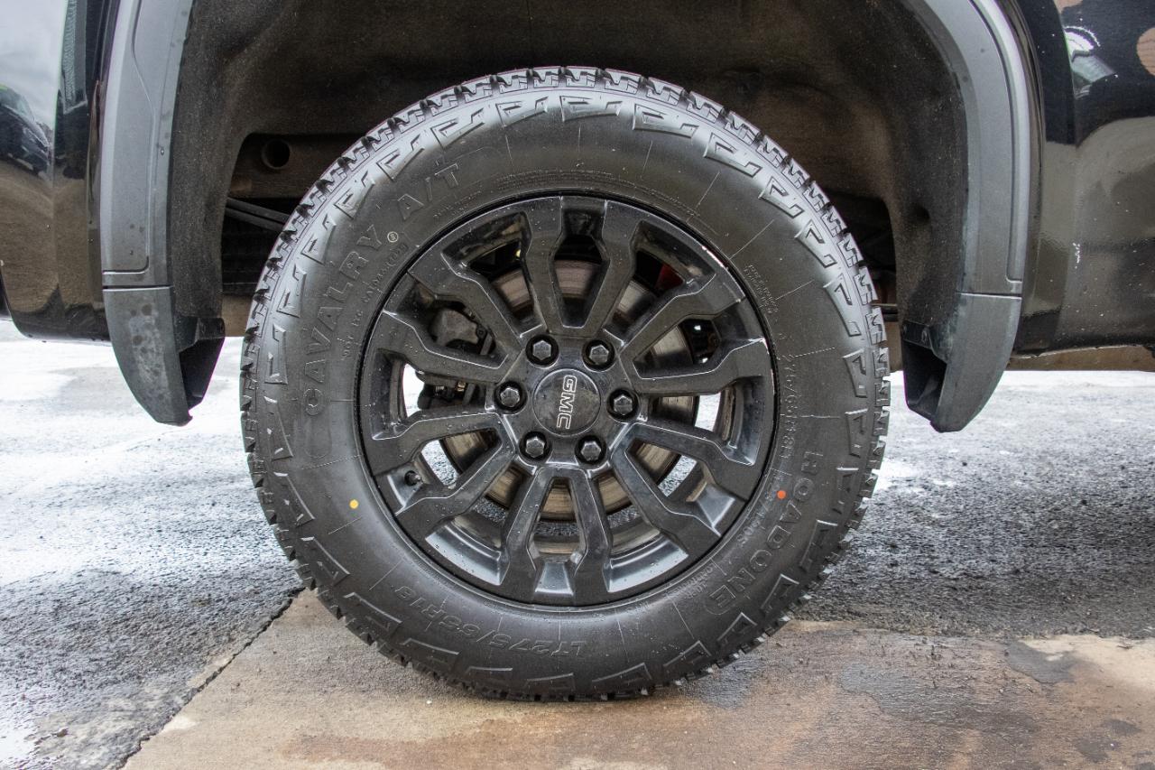 GMC Sierra 1500 4WD Crew Cab 147" AT4 2021