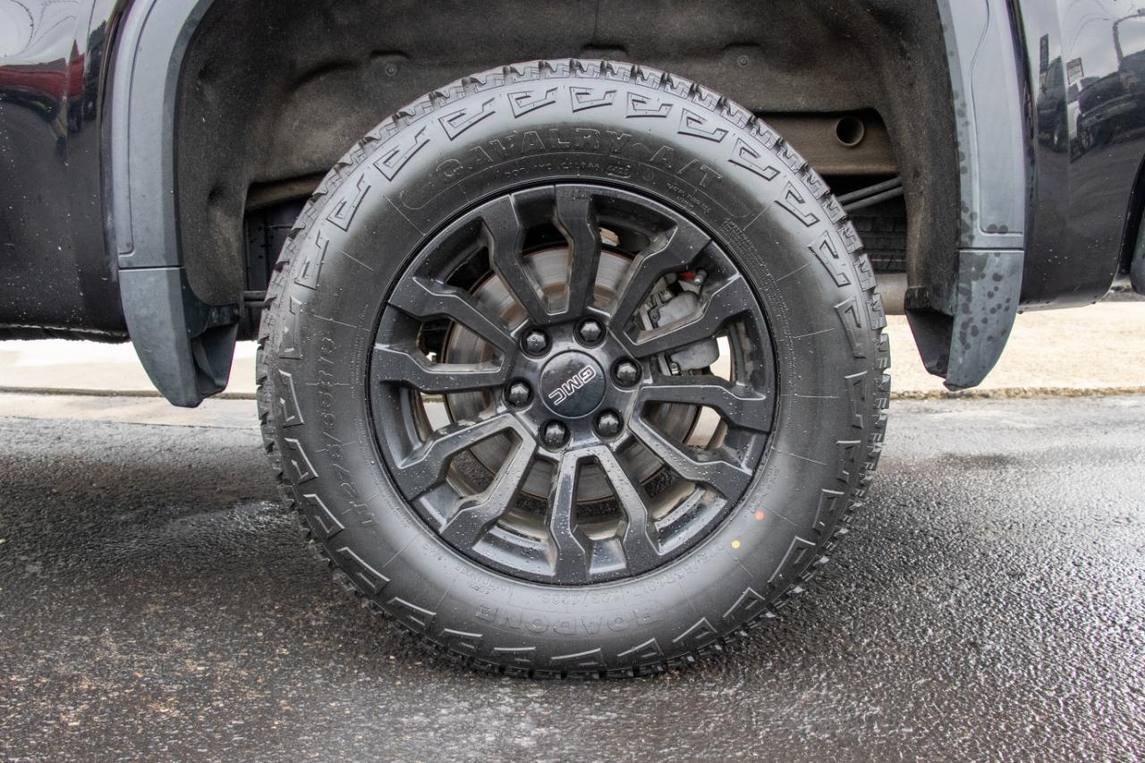 GMC Sierra 1500 4WD Crew Cab 147" AT4 2021