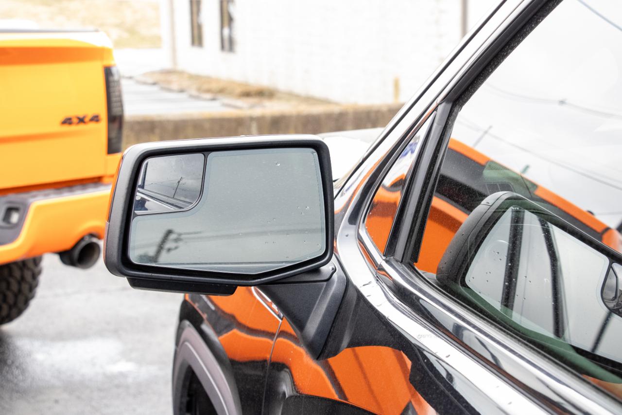 GMC Sierra 1500 4WD Crew Cab 147" AT4 2021