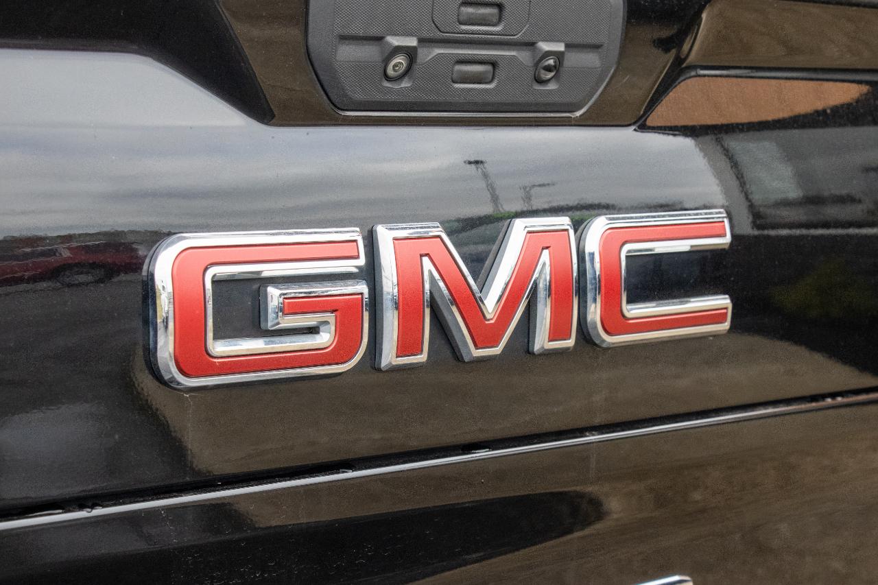 GMC Sierra 1500 4WD Crew Cab 147" AT4 2021