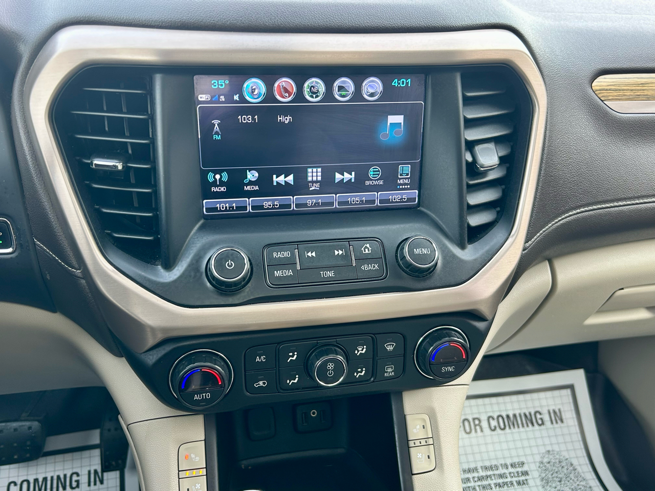 GMC Acadia FWD 4dr Denali 2019