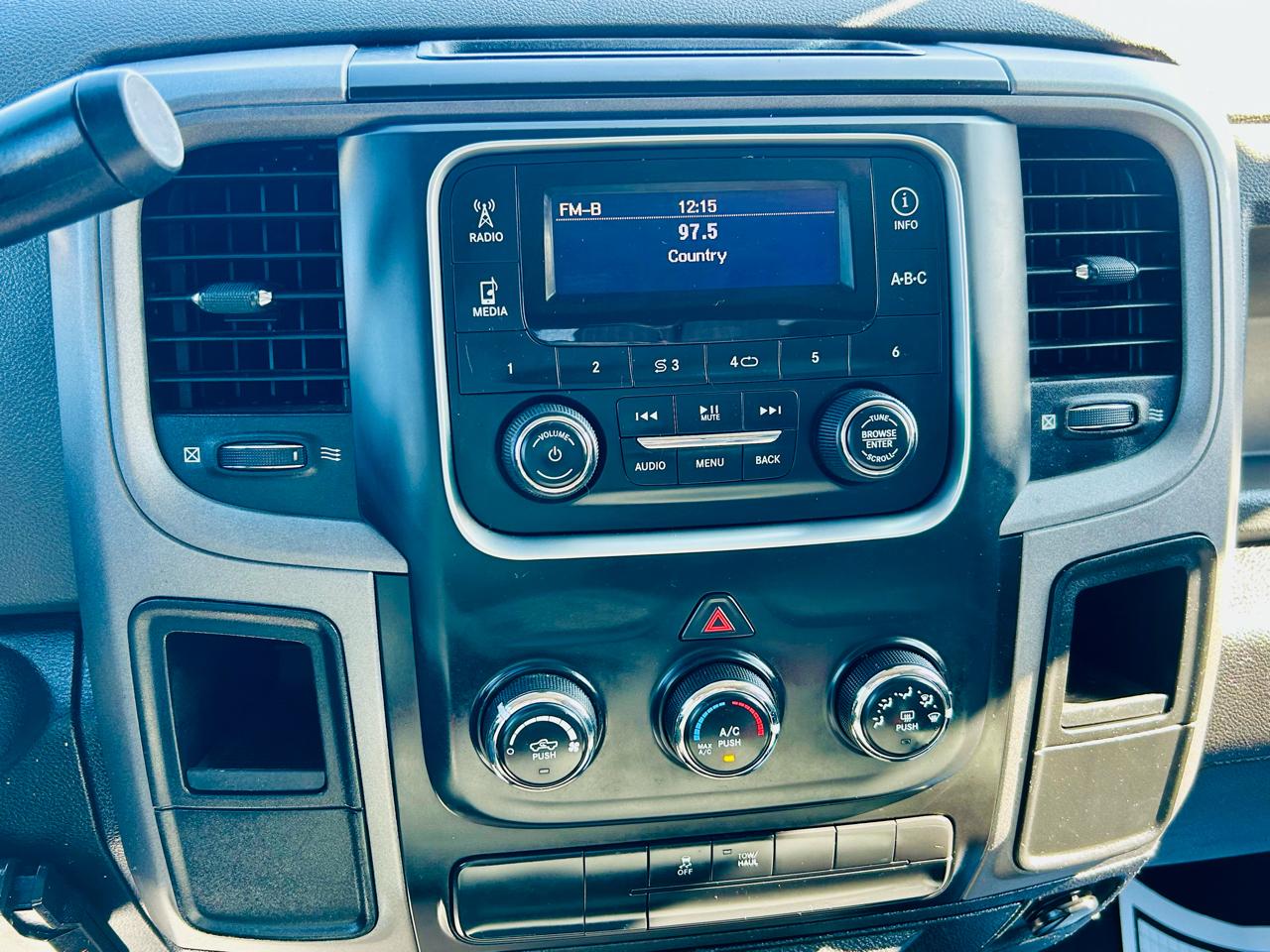 RAM 1500 2WD Reg Cab 140.5" Tradesman 2014