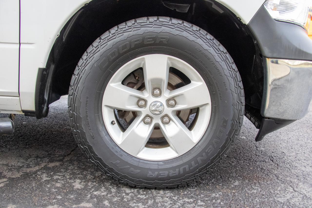 RAM 1500 2WD Reg Cab 140.5" Tradesman 2014