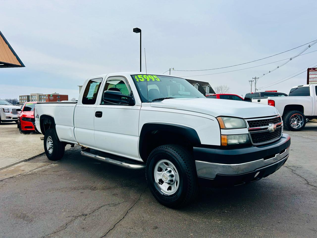 Chevrolet Silverado 3500 Ext Cab 157.5" WB 4WD SRW Wrk Trk 2006