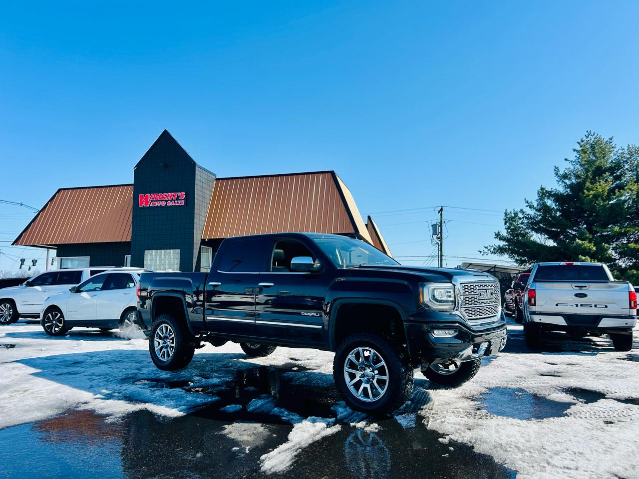 GMC Sierra 1500 4WD Crew Cab 143.5" Denali 2017