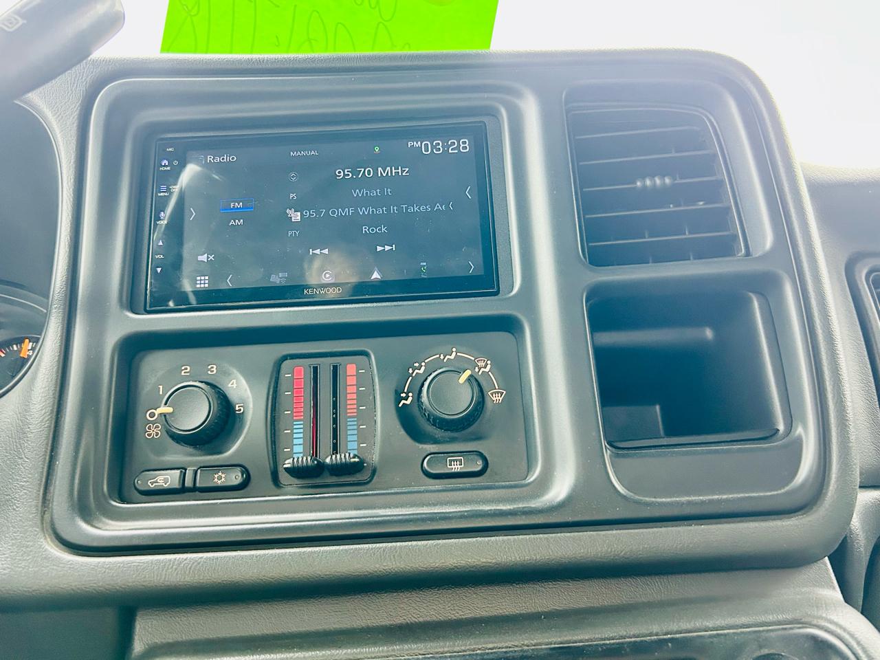 Chevrolet Silverado 2500HD LS Crew Cab Short Bed 4WD 2005