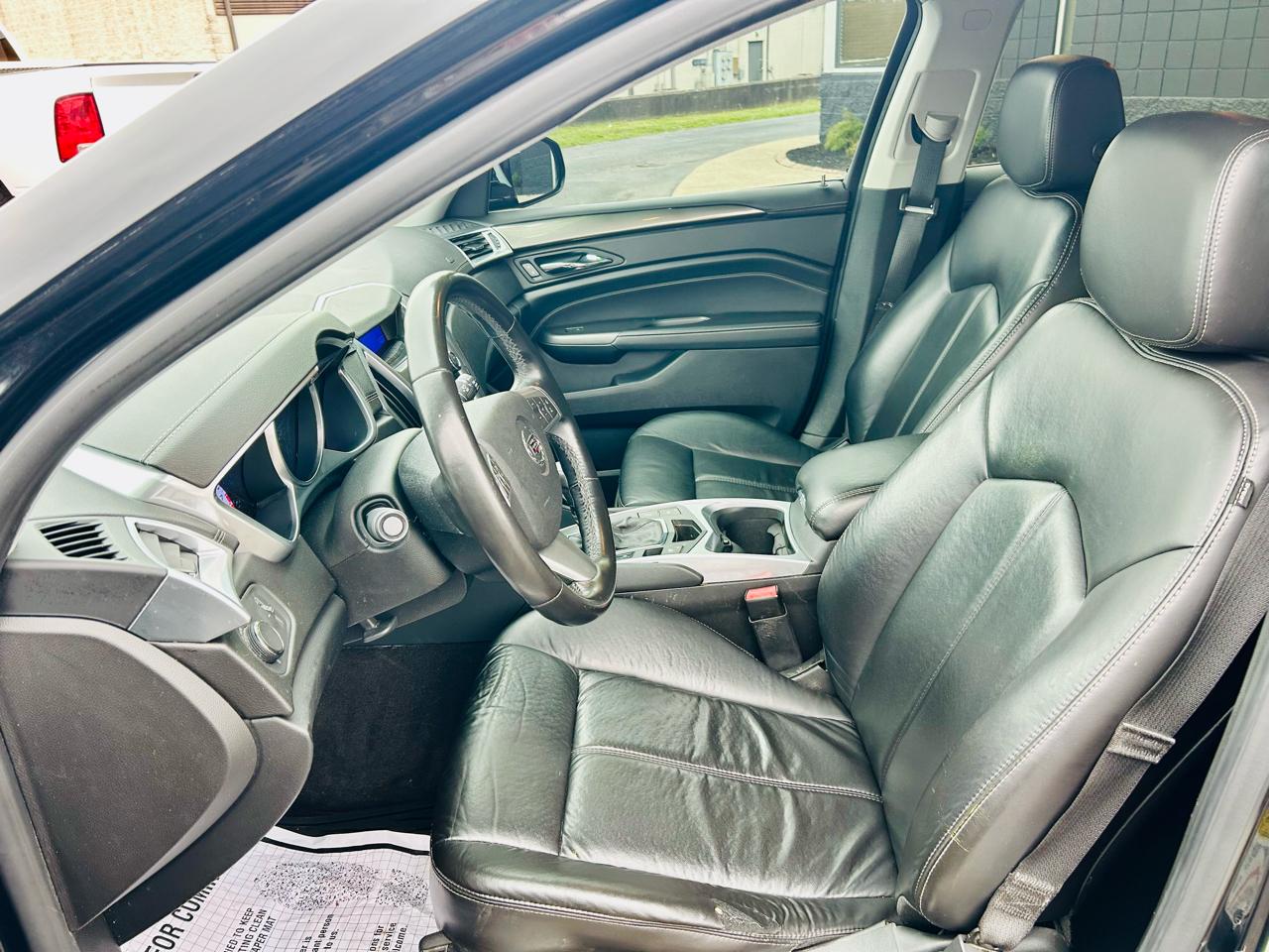 Cadillac SRX FWD 4dr Base 2012